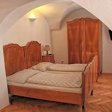 Bohemia 3*
